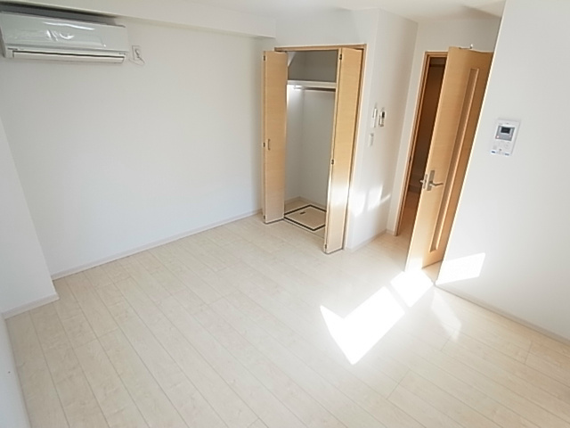 リブリ・クレヨン リビング