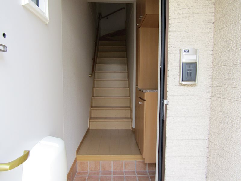 オレンジ　ハウス  A 玄関