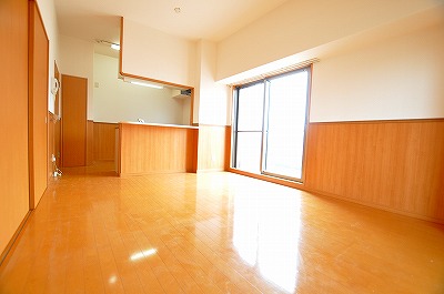 ラフィーネ小倉 リビング