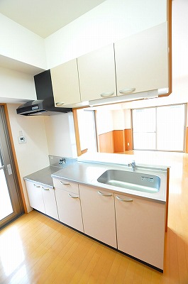 ラフィーネ小倉 キッチン