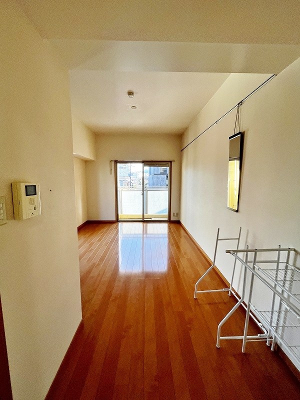 アンシャール   リビング