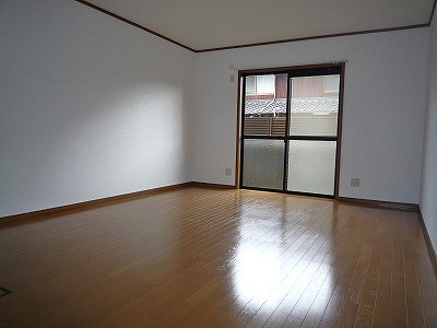 エコ倶楽部嵐山 リビング