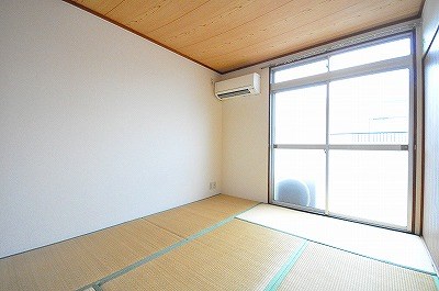 サンハイツタナカ ベッドルーム