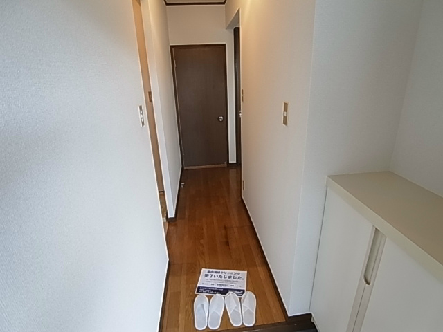 シャトレー五香Ｃ棟 玄関