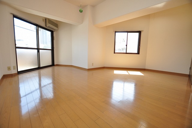 メゾンドカリス 玄関