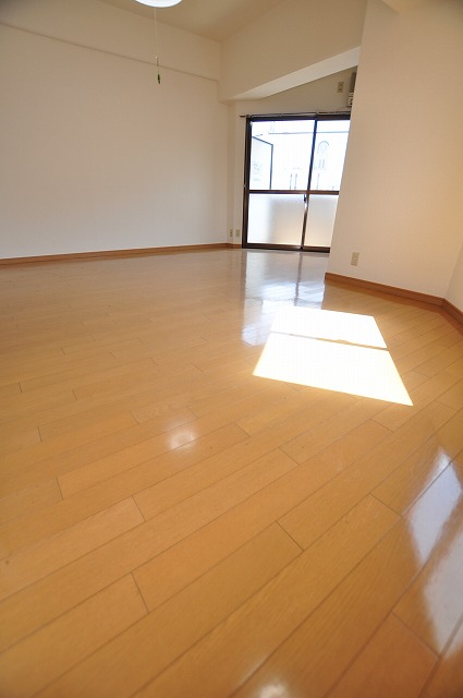 メゾンドカリス ベッドルーム