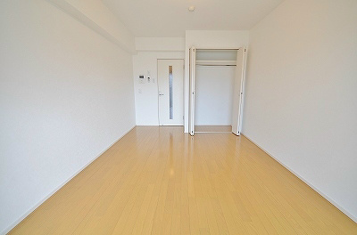 ガーディアンズパレス小倉 ベッドルーム