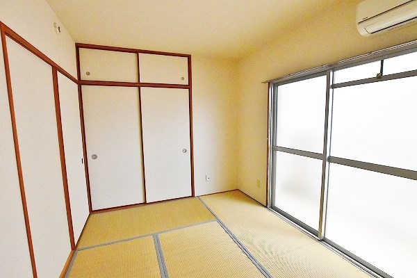 シャトレ東新町 ベッドルーム