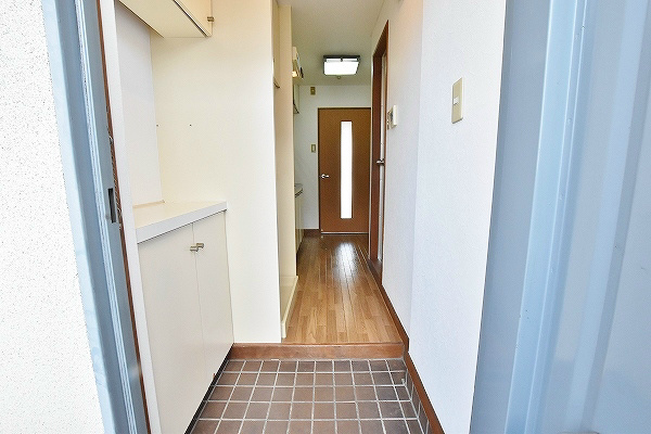 プレアール南小倉 玄関