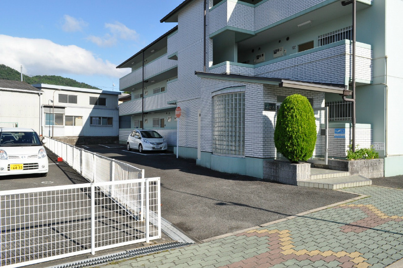 コーポみむろ 駐車場