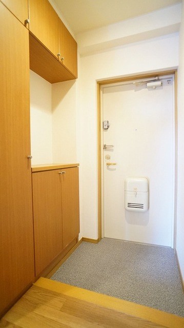 パークスクェア牧の原 玄関