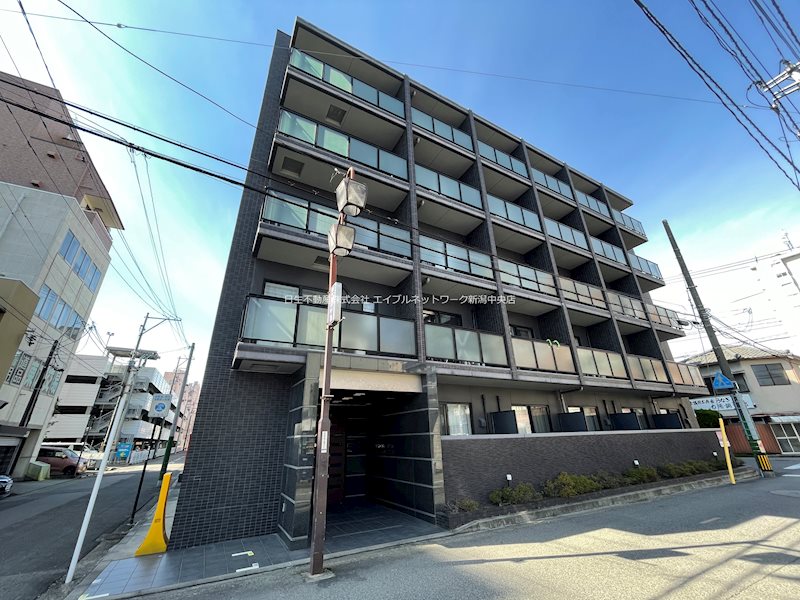 WESTCITY東大通 外観