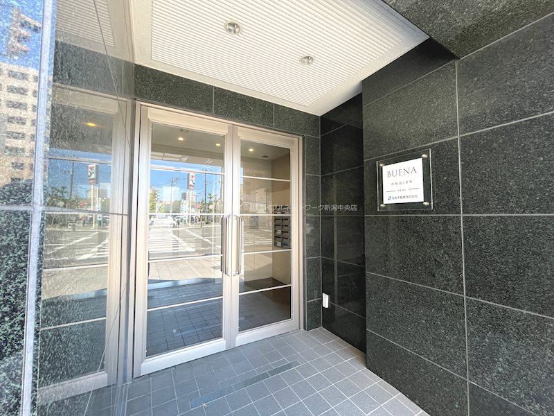 BUENA西堀通5番町 エントランス
