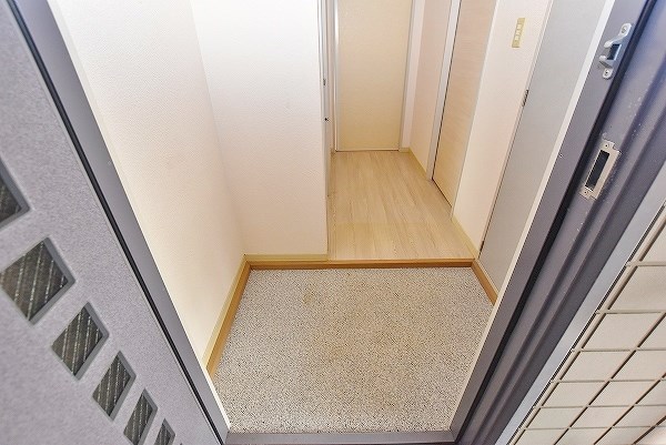 ベルクミッテ　Ｄ棟 玄関