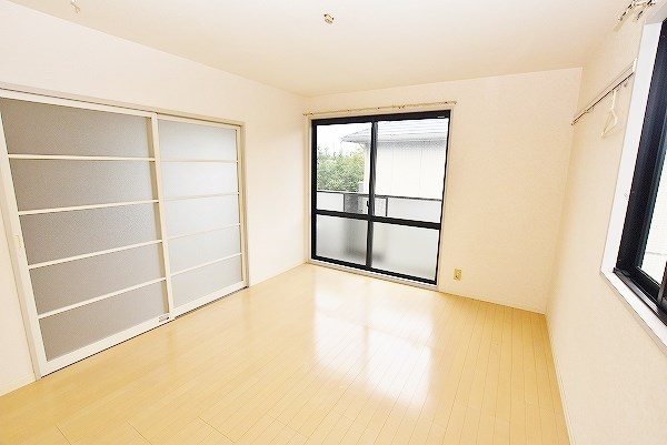 ベルクミッテ　Ｄ棟 ベッドルーム