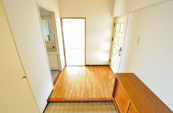 コンフォール２１大谷通り 玄関