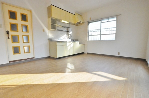 コンフォール２１大谷通り リビング