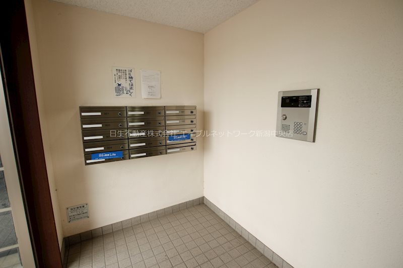 プレイス学校町 エントランス
