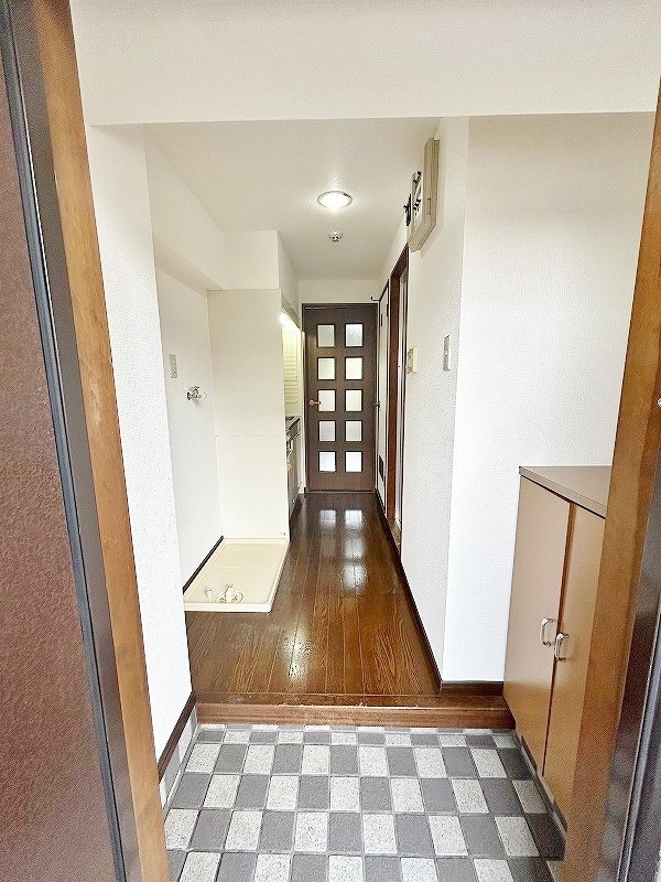 日神パレステージ九工大 玄関