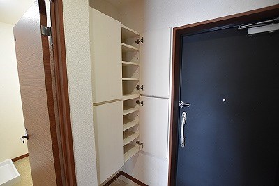 木下鉱産ビルⅤ 玄関