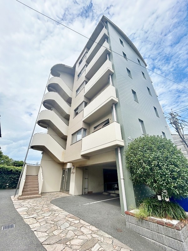 アルゴヴィラージュ高峰 302号室 外観