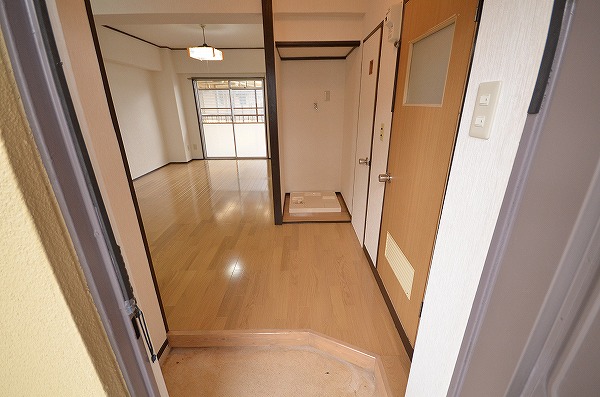 アベニュー片野 玄関