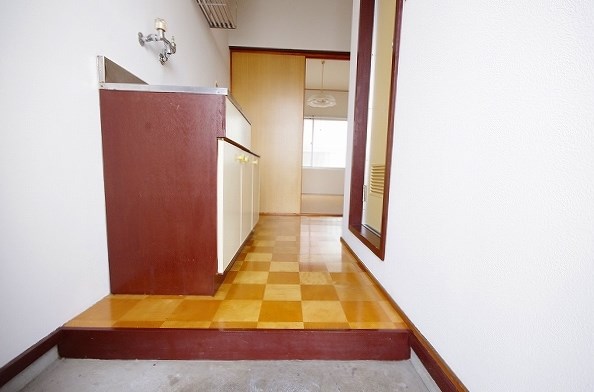 ヤングハイツ１０ 玄関