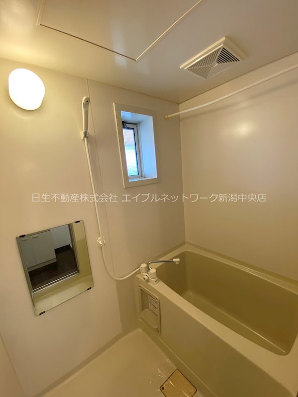 パストラール近江C棟 風呂画像