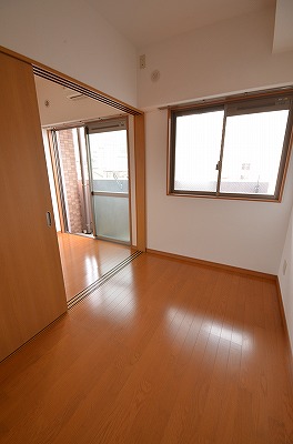 出屋敷館 ベッドルーム