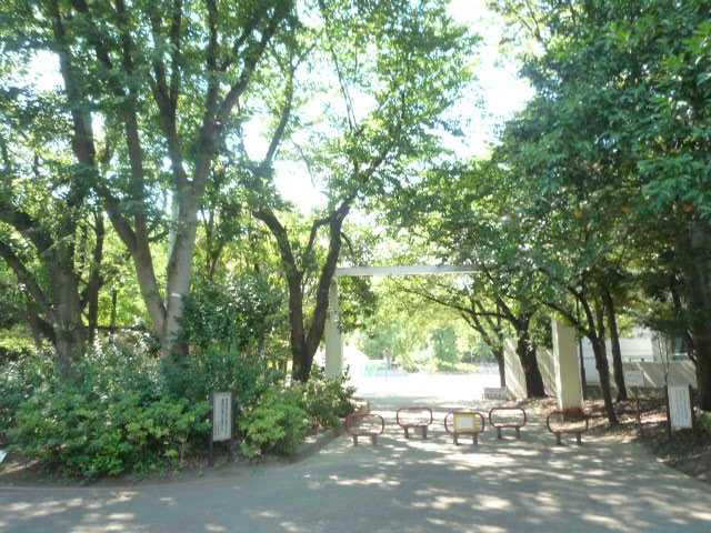 金子ハイツ 公園