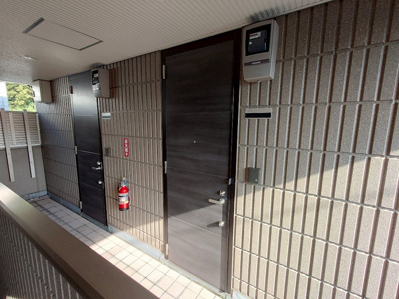 メゾン うわまち 玄関