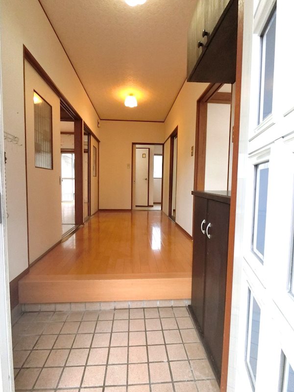 馬堀町三丁目テラス 玄関