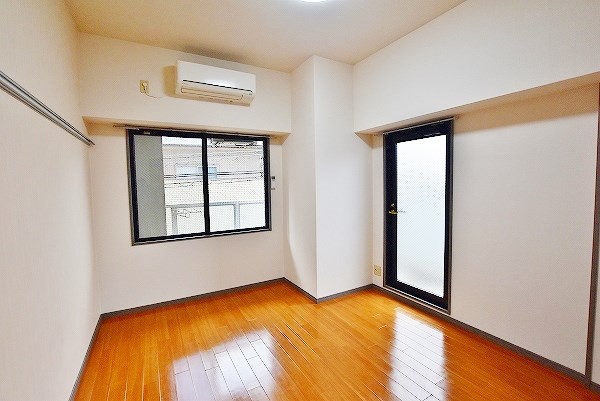 ニューサンリバー６番館 リビング