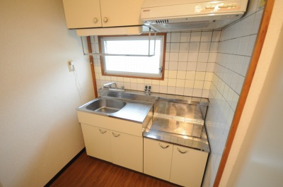 ＰＬＥＡＳＴ光町 キッチン