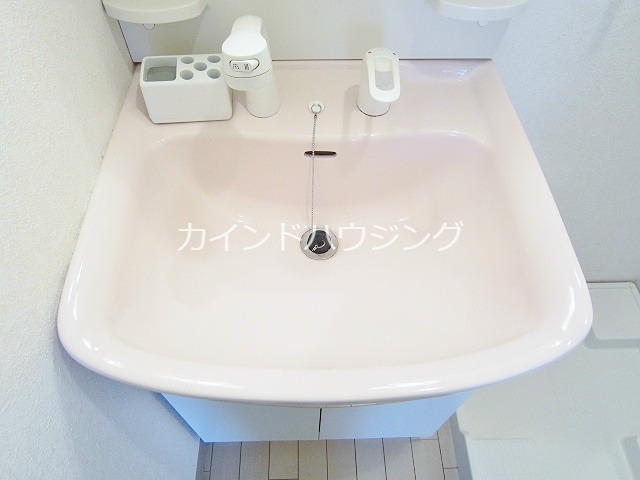 ステイタスカインド天下茶屋ビル 洗面所