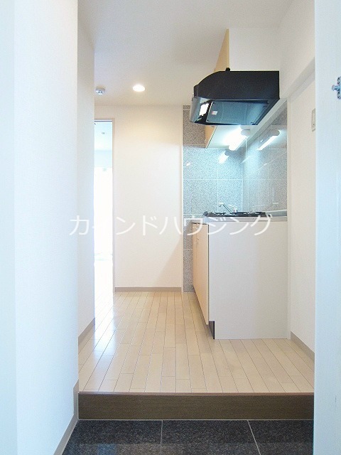 ステイタスカインド天下茶屋ビル リビング