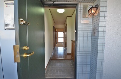 サンラビール小倉 玄関