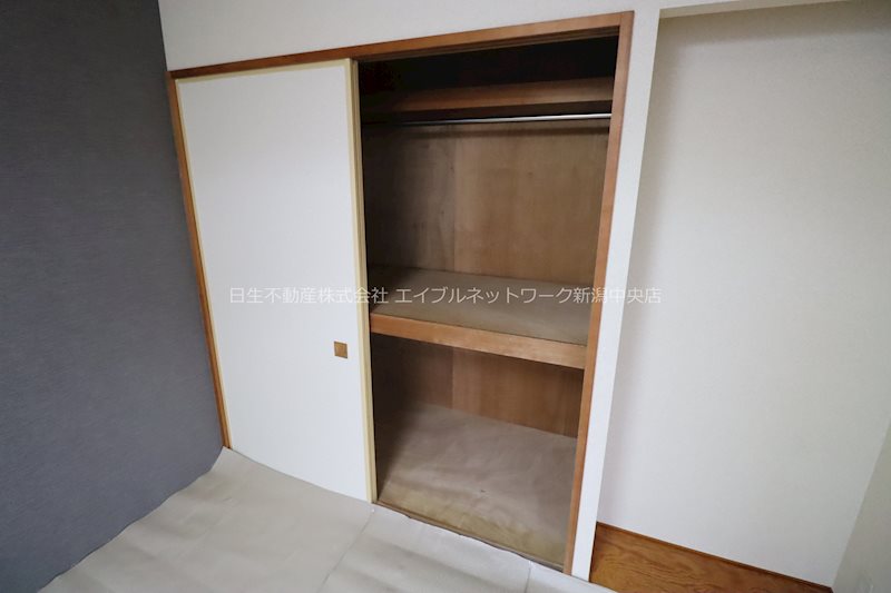 グランディール紫竹山 収納