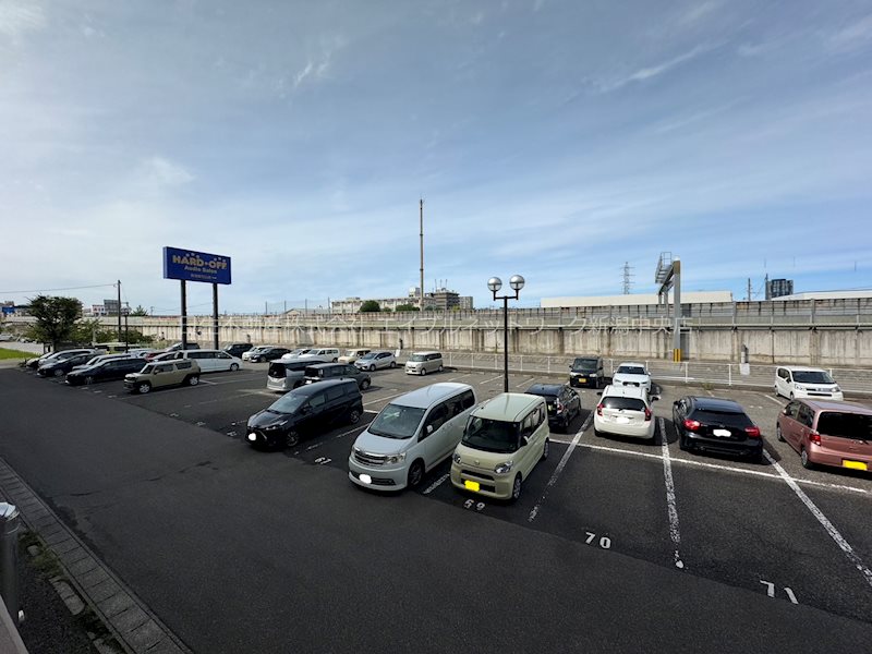 グランディール紫竹山 駐車場