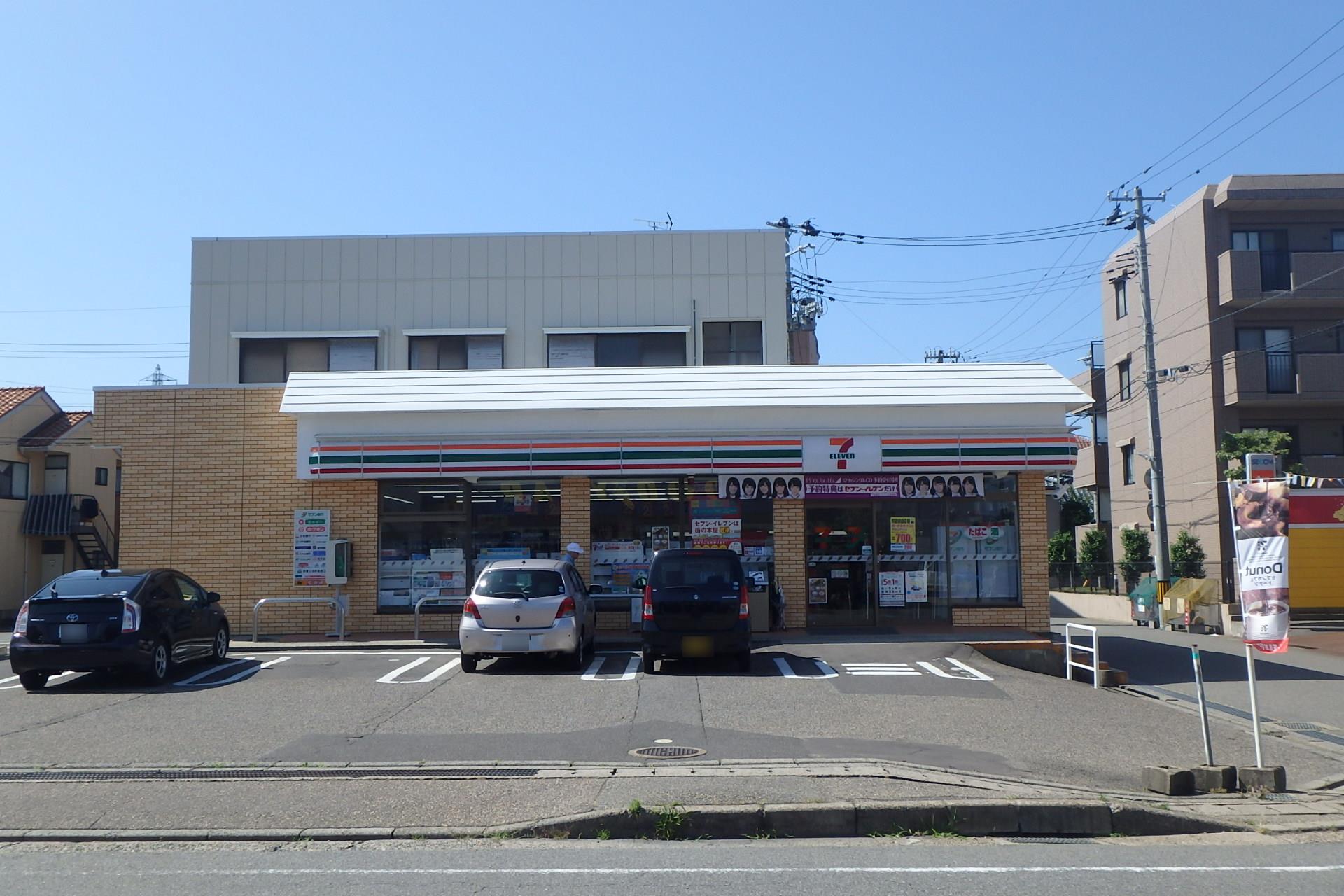 ヌーベルシティ鳥屋野　A棟 コンビニ