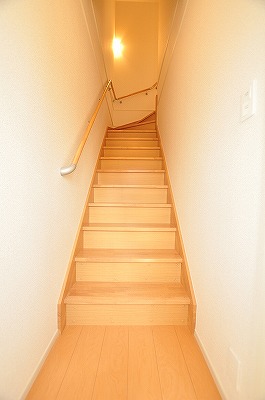 ベルムーン　Ａ棟 玄関