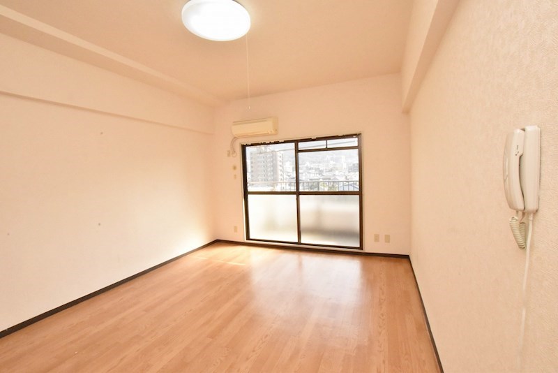 内山第62ビル リビング