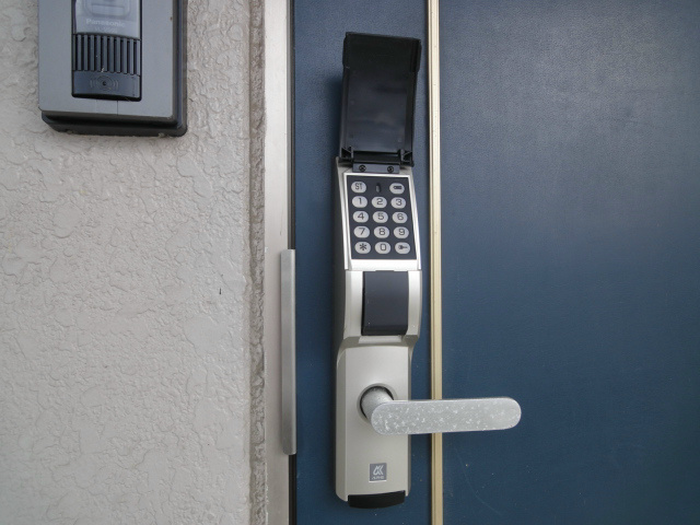 レインボーパレス一番館 玄関