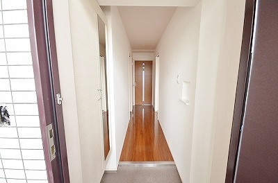 リブラ　ブライト 玄関