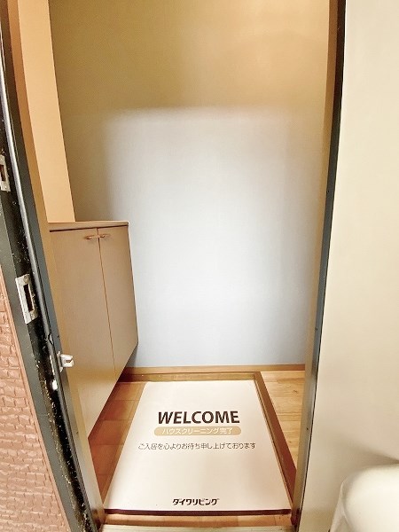 ハイカムール葛原 玄関