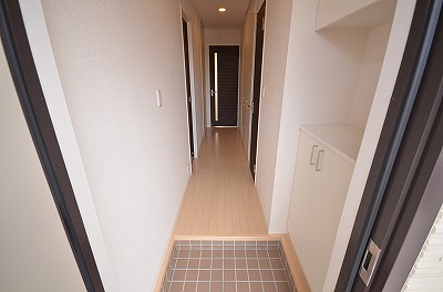 ウェルシー  玄関