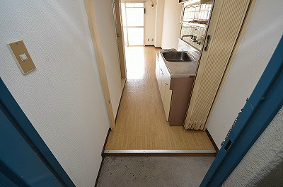 ロワールイン下到津 玄関