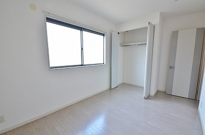 ユニゾン上富野A棟 　 ベッドルーム