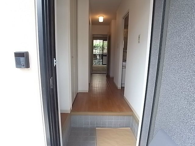 モンピエスⅡ 玄関