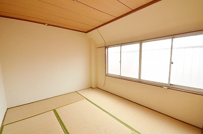 昭和マンション ベッドルーム